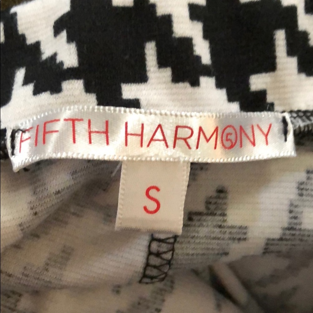 Black & White print Sz S juniors skirt - Picture 3 of 3
